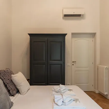 Castro Pretorio 21 - Fromhometorome Rome