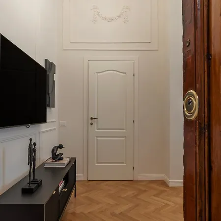 Castro Pretorio 21 - Fromhometorome