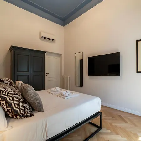 Appartement Castro Pretorio 21 - Fromhometorome Rome