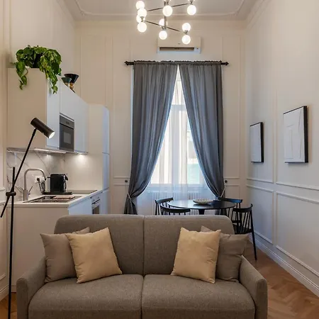 Castro Pretorio 21 - Fromhometorome * Rome