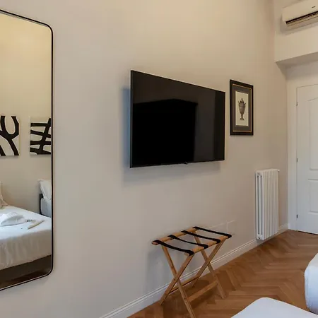 Castro Pretorio 21 - Fromhometorome Appartement Rome