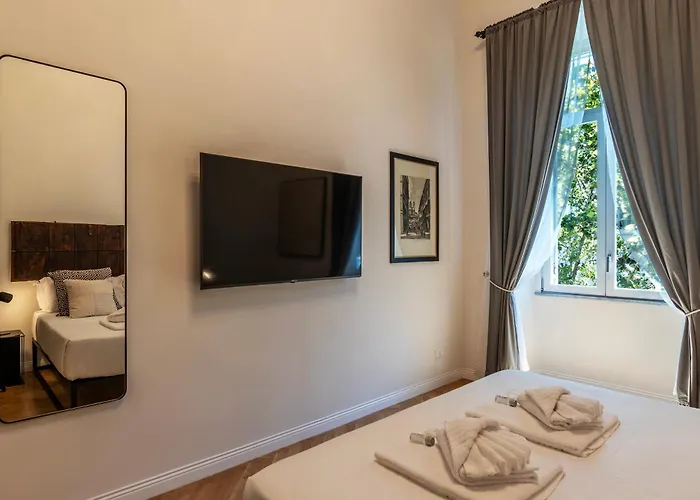 Castro Pretorio 21 - Fromhometorome * Rome