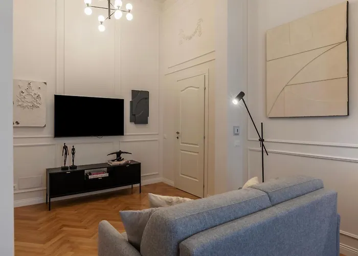 Castro Pretorio 21 - Fromhometorome Appartement