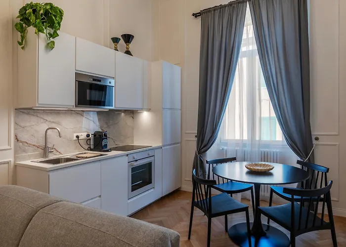 Appartement Castro Pretorio 21 - Fromhometorome *