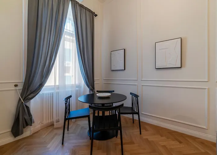 Castro Pretorio 21 - Fromhometorome Appartement Rome